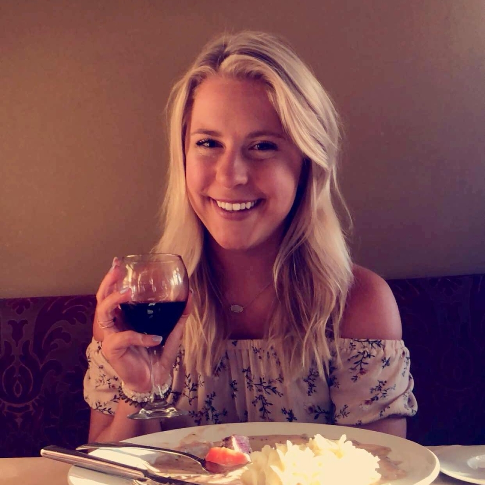 Meet your Posher, Caitlin